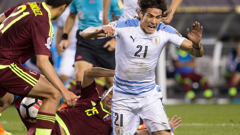 Calciomercato Arsenal: «Vardy dice no, Wenger punta Cavani»
