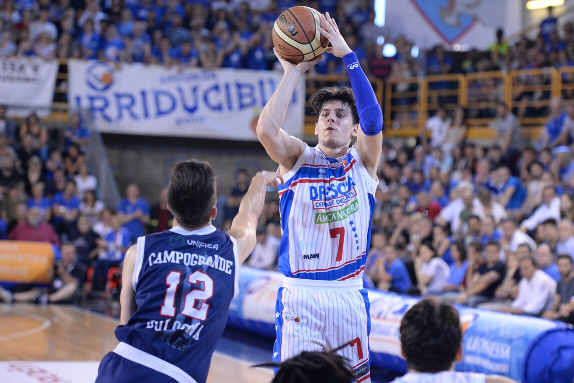 Basket A2, Brescia sull'1-0 in finale