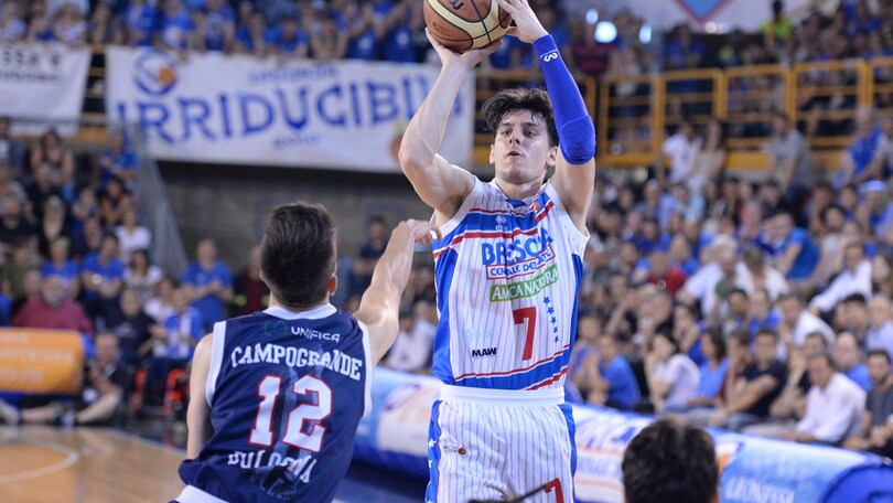 Basket A2, Brescia sull'1-0 in finale