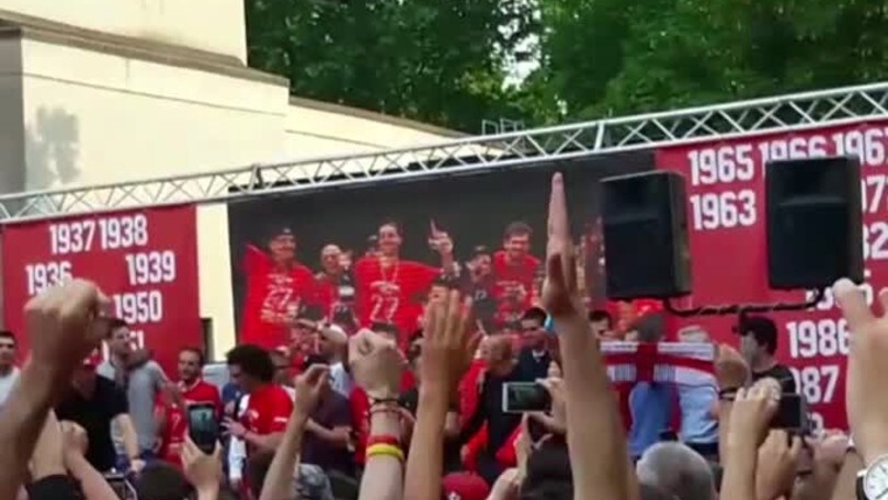 Festa Olimpia, i tifosi: "C'è solo un capitano"