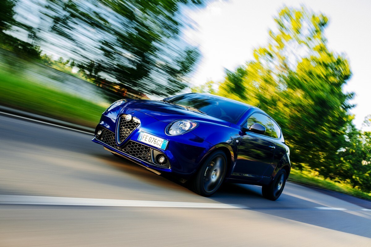 Alfa Romeo Mito, lo sguardo della Giulia