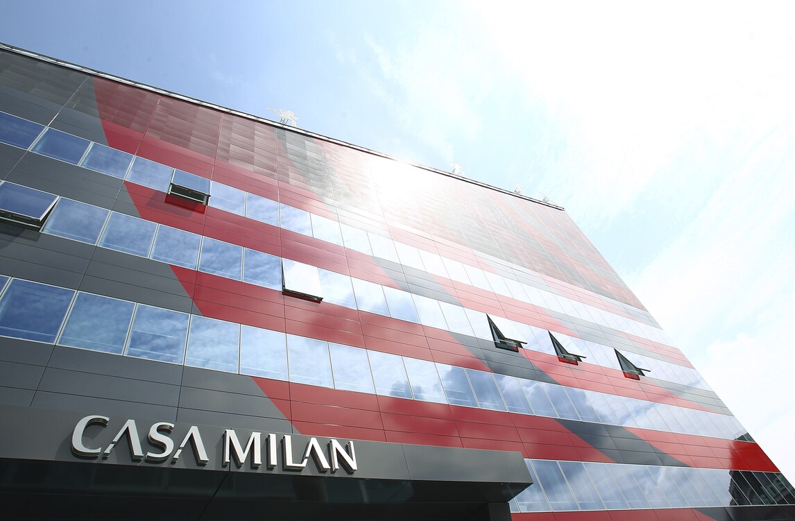 Milan, terzo giorno di incontri Fininvest-Galatioto: l'advisor tornerà per l'eventuale firma