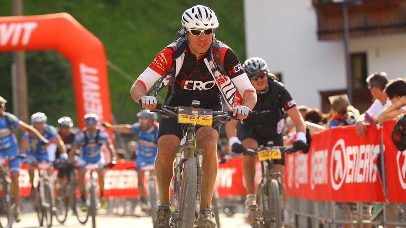 Medico affronta la mtb estrema a 50 anni: “Lo sport fa bene ma…”