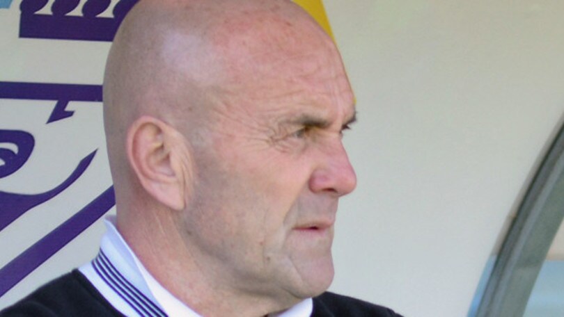 Lega Pro Fidelis Andria, panchina a Favarin