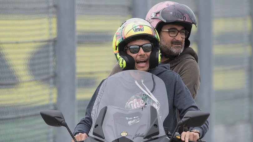 Valentino Rossi tifoso speciale per la Superbike a Misano