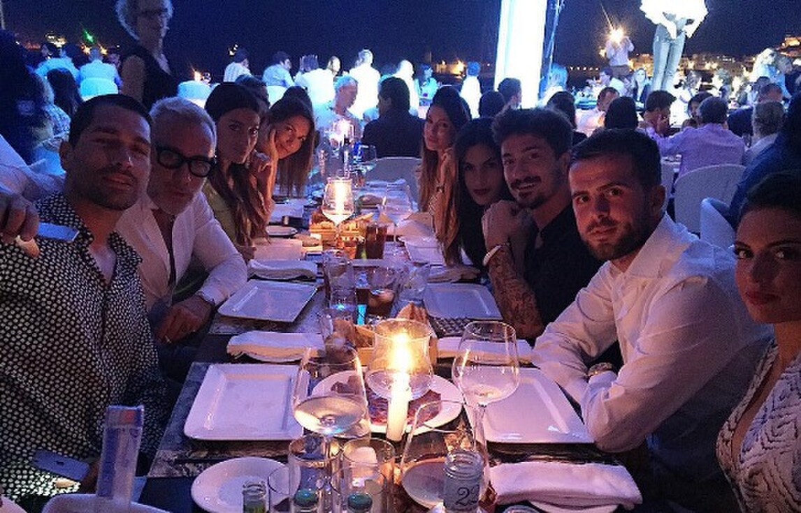 Pjanic, relax a Ibiza: a cena con Borriello
