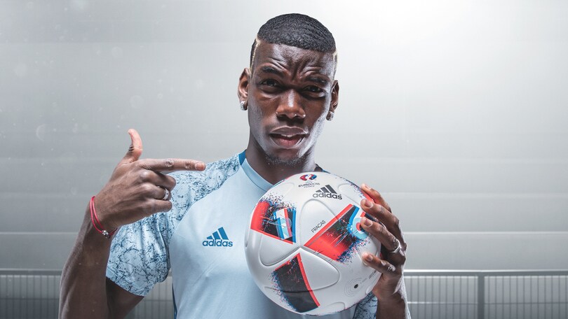 Euro 2016, Pogba presenta "Fracasso", il pallone ufficiale della fase a eliminazione