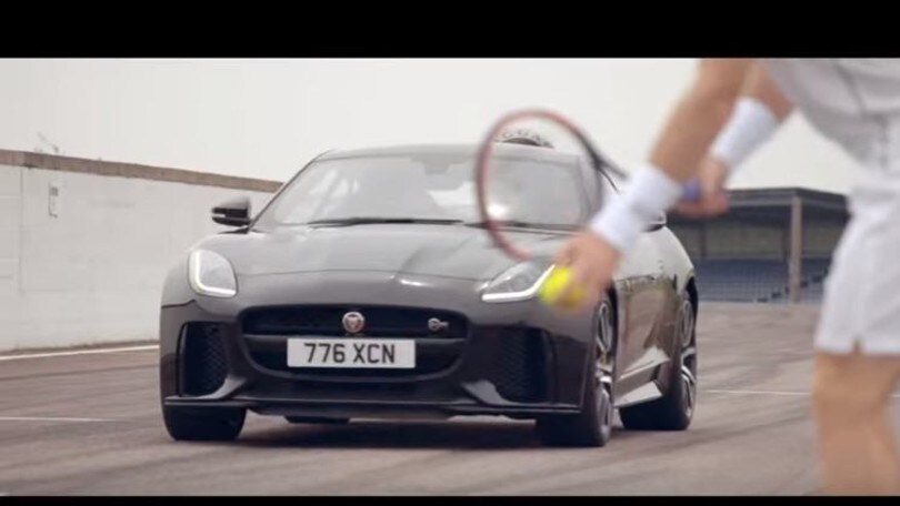 E' più veloce la palla da tennis o la Jaguar da 575 cv?