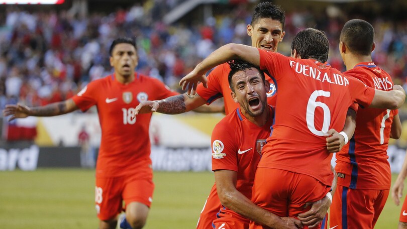 Coppa America, Colombia-Cile 0-2: la Roja in finale con l'Argentina