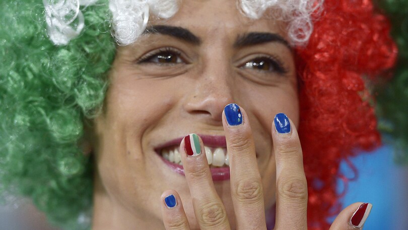 Italia-Irlanda, la carica delle sexy tifose azzurre
