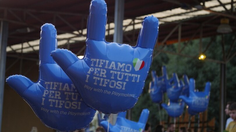 Euro 2016, "Tifiamo per tutti i tifosi": in piazza a Roma e Milano l'iniziativa di Snai