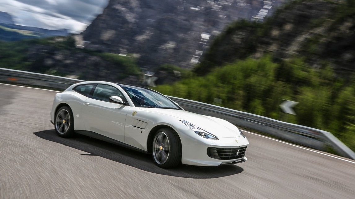 GTC4Lusso, la Ferrari "familiare" costa 270 mila euro