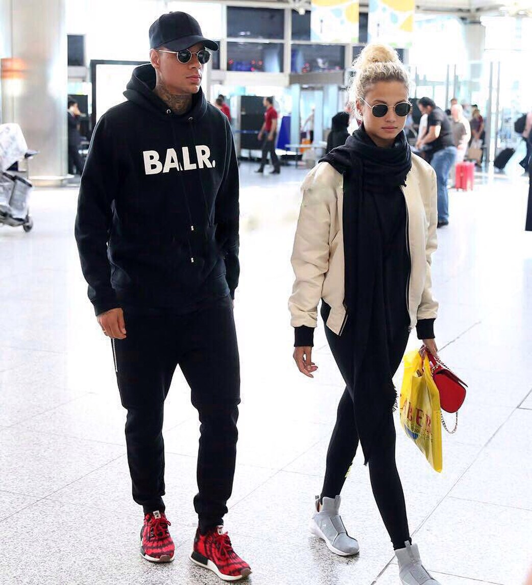Roma, Van der Wiel sbarca a Instanbul: lo aspetta il Fenerbahce