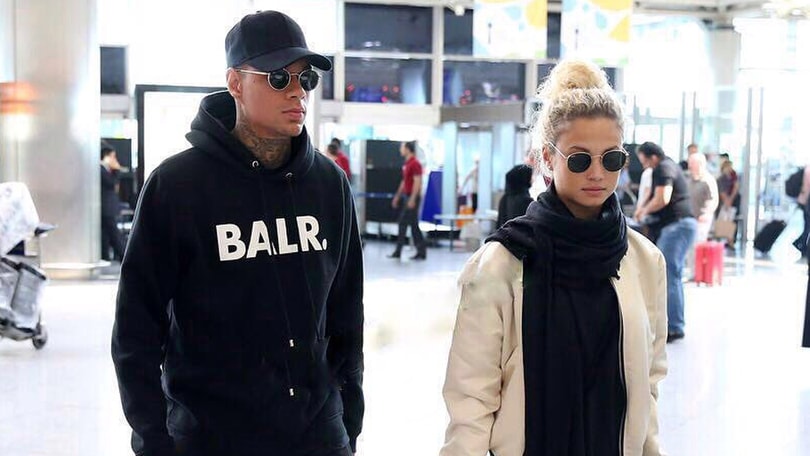 Roma, Van der Wiel sbarca a Instanbul: lo aspetta il Fenerbahce