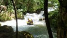Rafting, lo spettacolo tra le rapide del fiume Nera