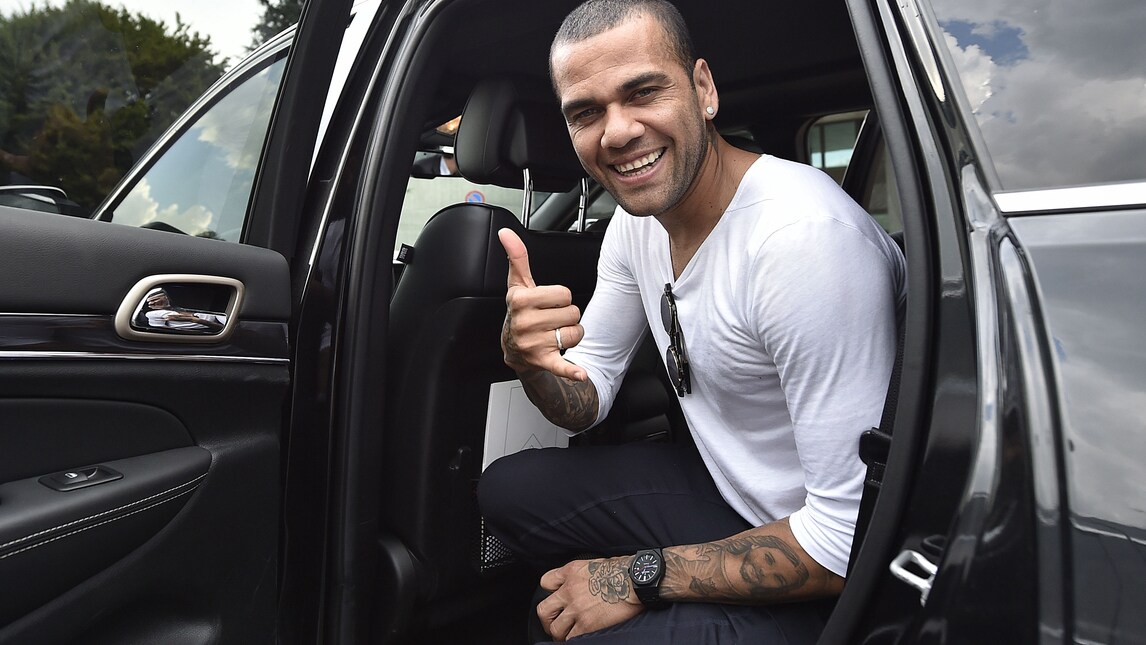 Juventus, Dani Alves è a Torino!