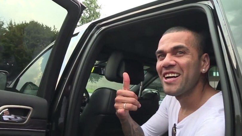 È arrivato Dani Alves: «Forza Juve, andiamo!»