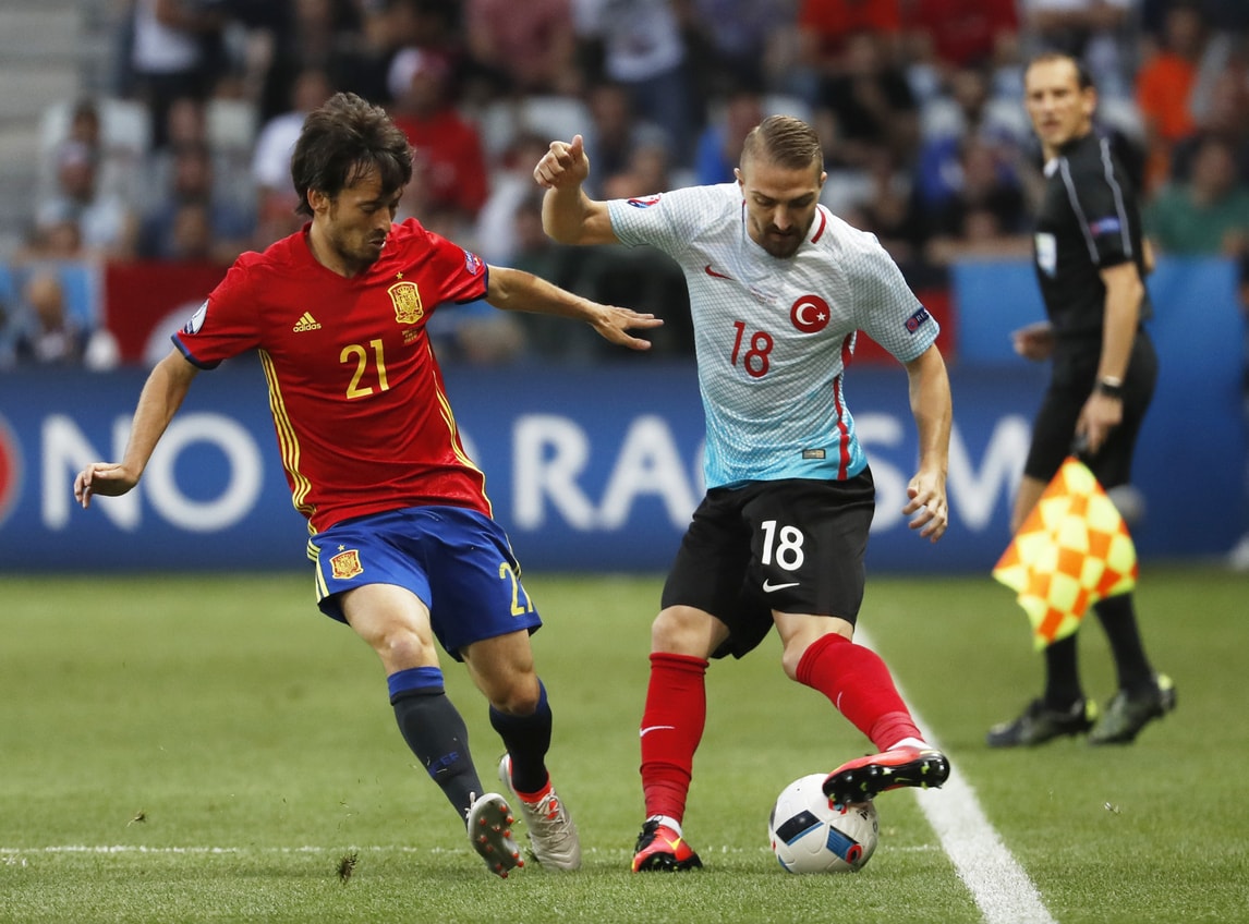 Calciomercato Inter, Caner Erkin: «Via dall'Inter? Voci infondate»
