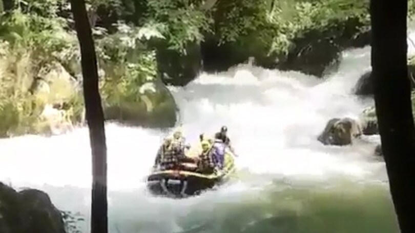 Rafting, tra le rapide sotto la cascata delle Marmore