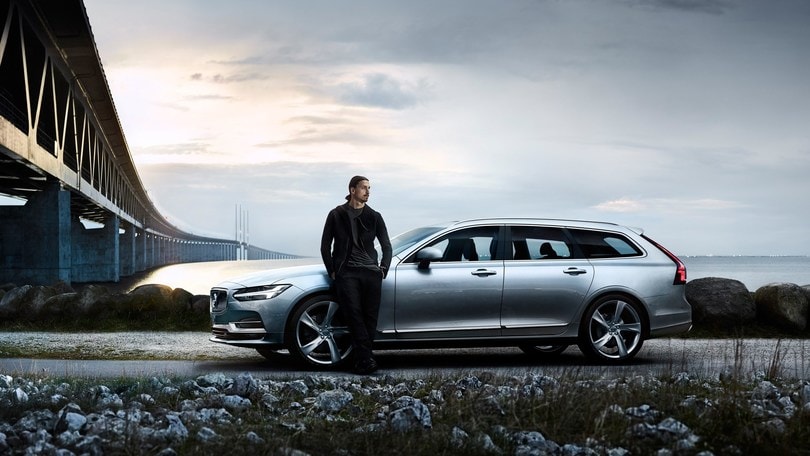 Ibrahimovic saluta la Nazionale e torna a casa in Volvo