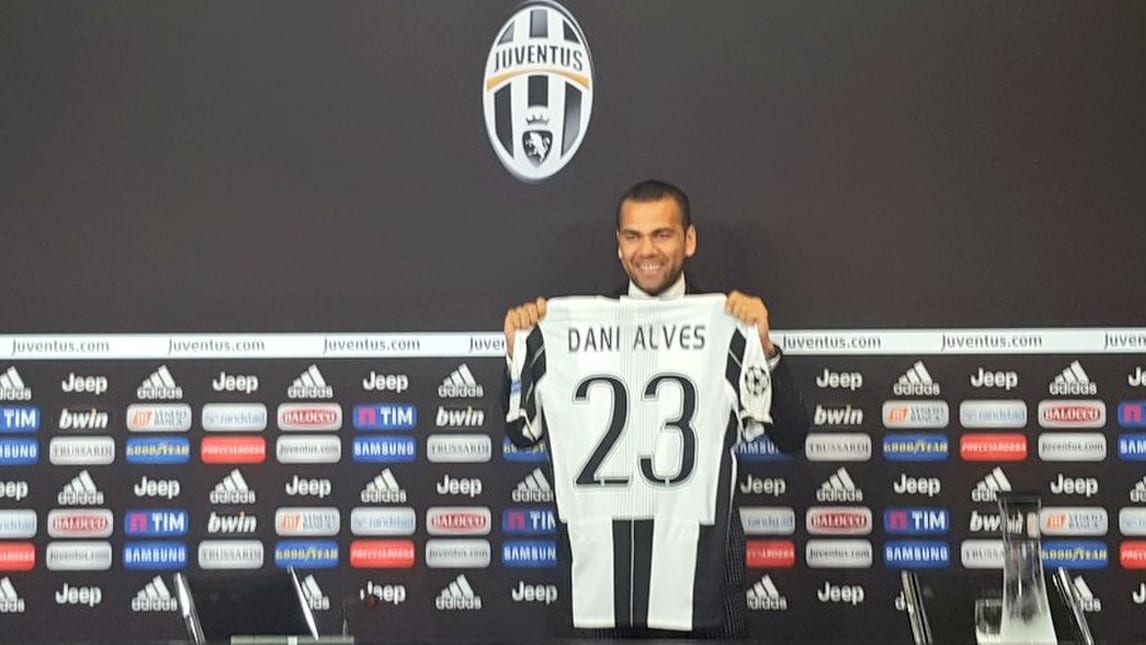 Calciomercato Juventus, Dani Alves: «Qui per vincere la Champions»