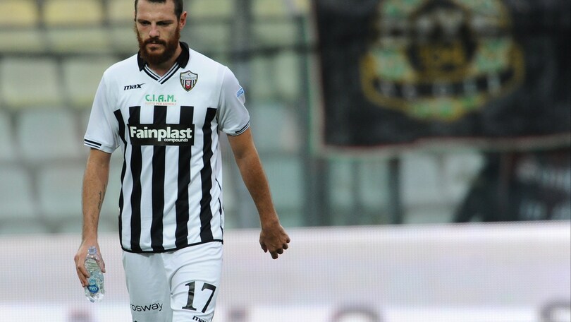 Serie B Ascoli, ridotta di un turno la squalifica di Giorgi