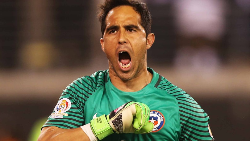 Calciomercato Manchester City: «Per la porta l'obiettivo è Bravo»