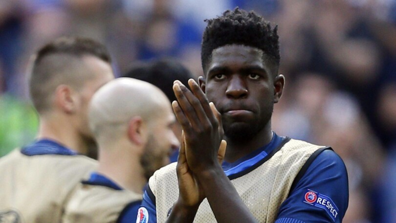 Calciomercato, L'Equipe annuncia Umtiti al Barcellona: «30 milioni al Lione»