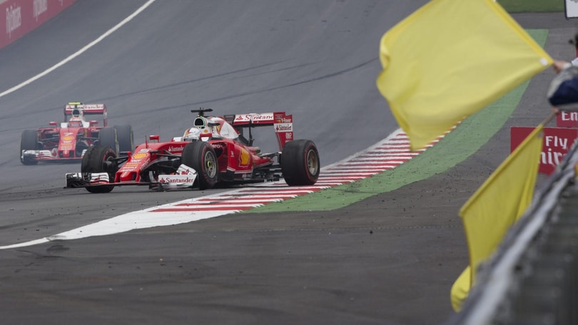F1 Austria: esplode la gomma e Vettel è costretto a ritirarsi