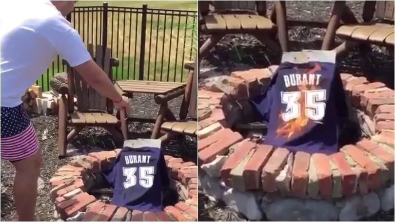 Nba, Durant va via: il tifoso "tradito" brucia la maglia