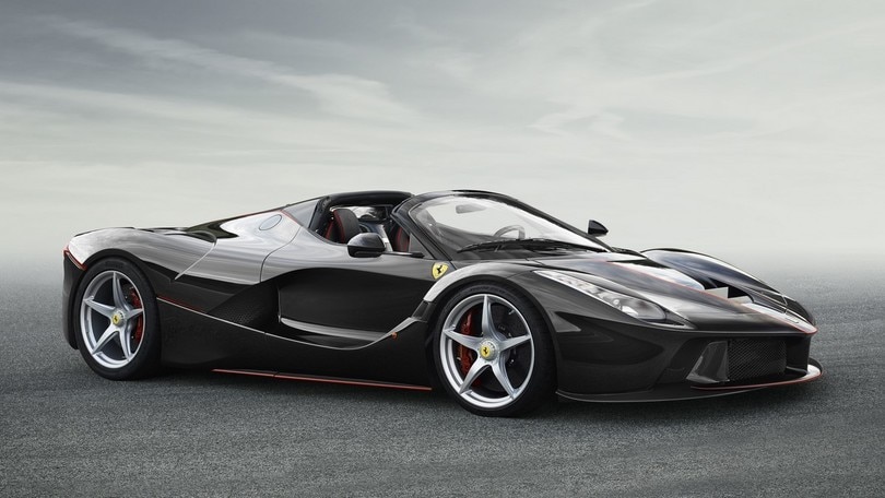 Ferrari LaFerrari, ecco le prime immagini della “spider”
