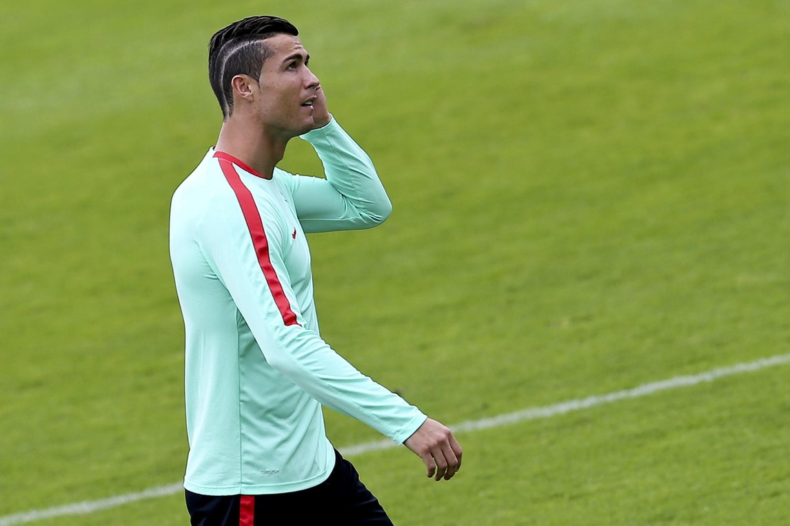 Euro 2016, Cristiano Ronaldo in campo con un nuovo look