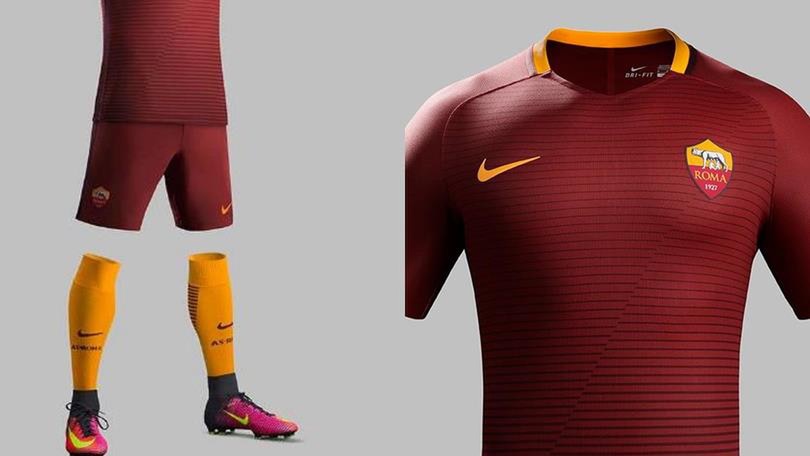 Ufficiale, ecco la nuova divisa della Roma. I calzettoni sono gialli