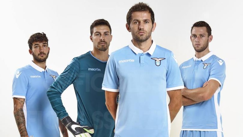 Lazio, la nuova maglia nel segno della tradizione