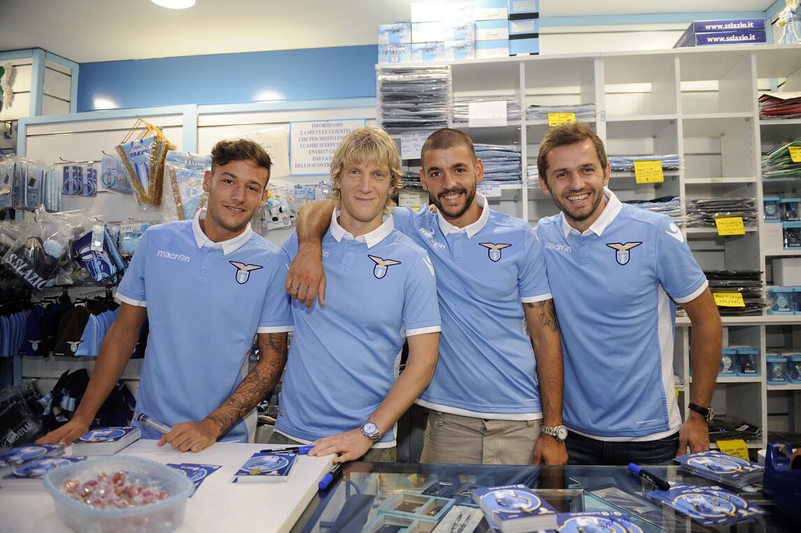 Lazio, Lulic-Cataldi-Djordjevic-Murgia presentano la nuova maglia