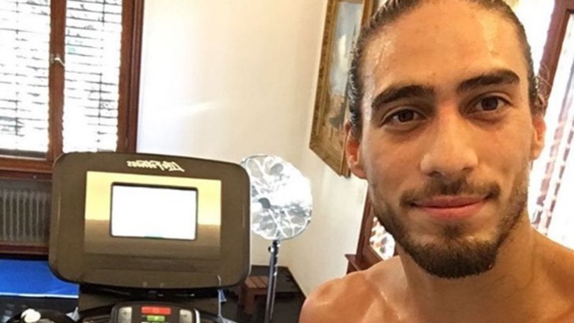 Calciomercato, Caceres si allena da solo. I tifosi giallorossi: «Vieni alla Roma!»