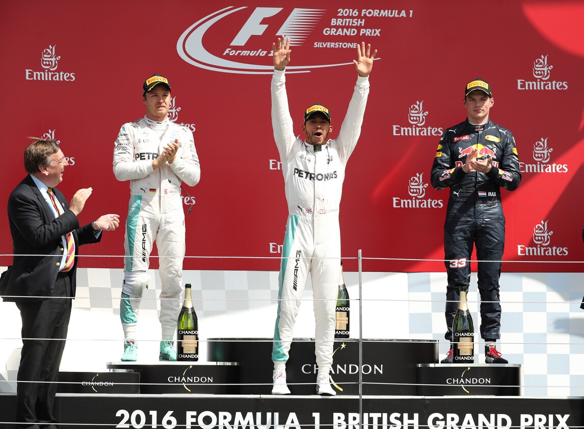 F1: Hamilton, che trionfo! Brivido Rosberg, male le Ferrari