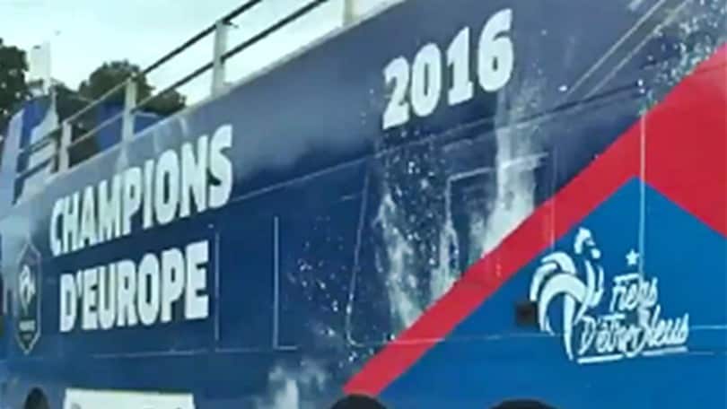 Euro 2016, la Francia già preparava la festa sul bus