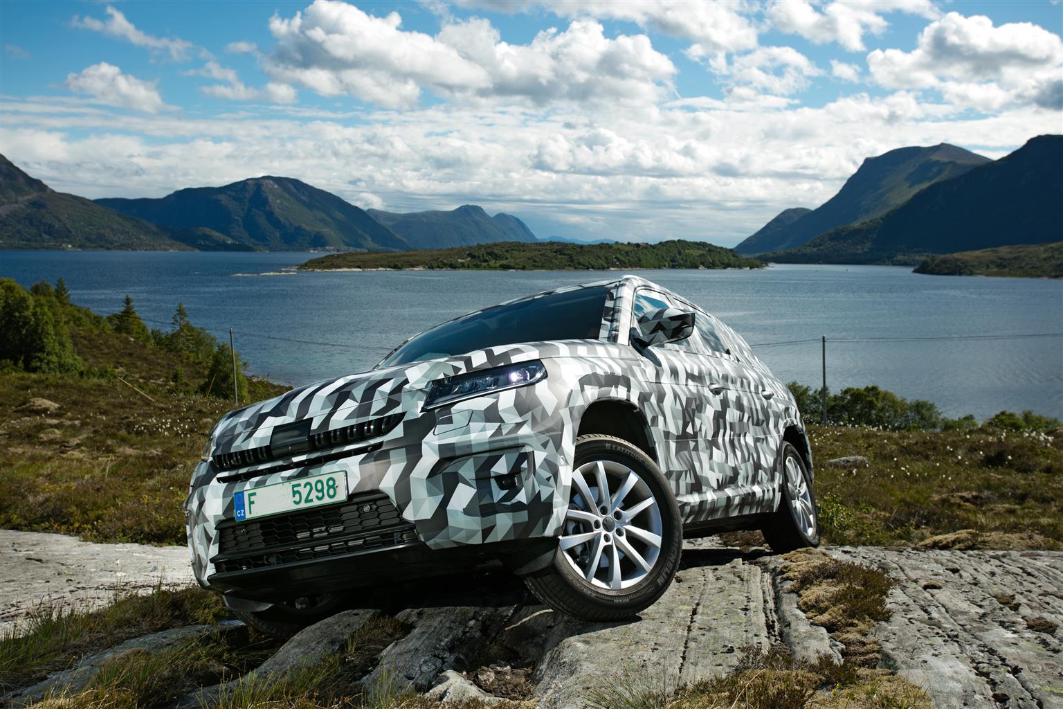 Skoda Kodiaq, prime foto della sport utility