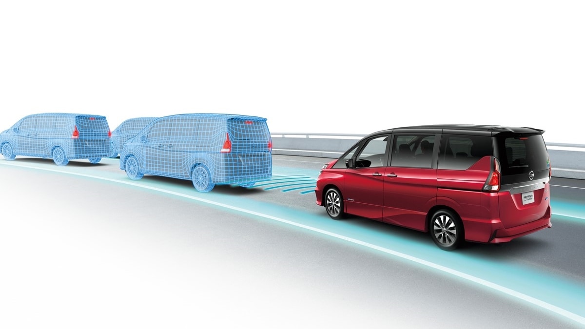 Nissan Serena, la prima auto a guida autonoma giapponese