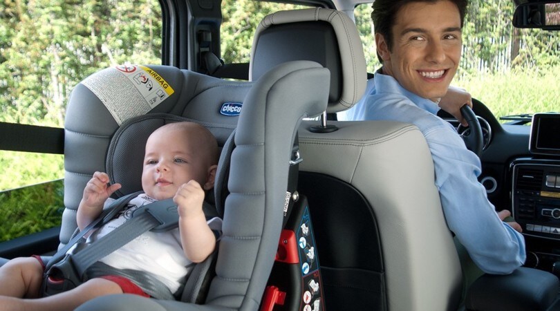 Vacanze estive con i bambini, attenzione al seggiolino