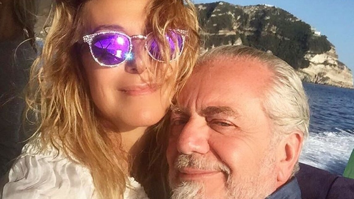 Barbara D'Urso "core a core" con De Laurentiis: «Forza Napoli»