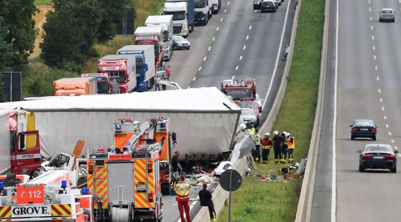 Incidenti stradali, il costo annuo in Italia è di 17,5 miliardi