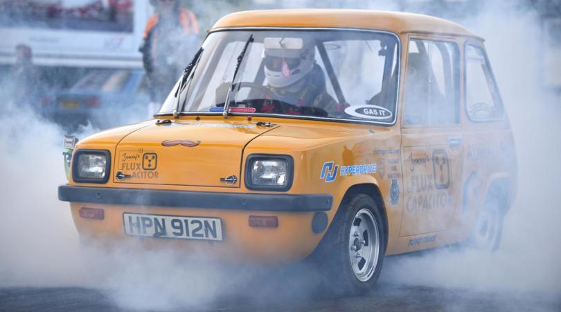 La citycar elettrica di 40 anni fa è più veloce di una Ferrari