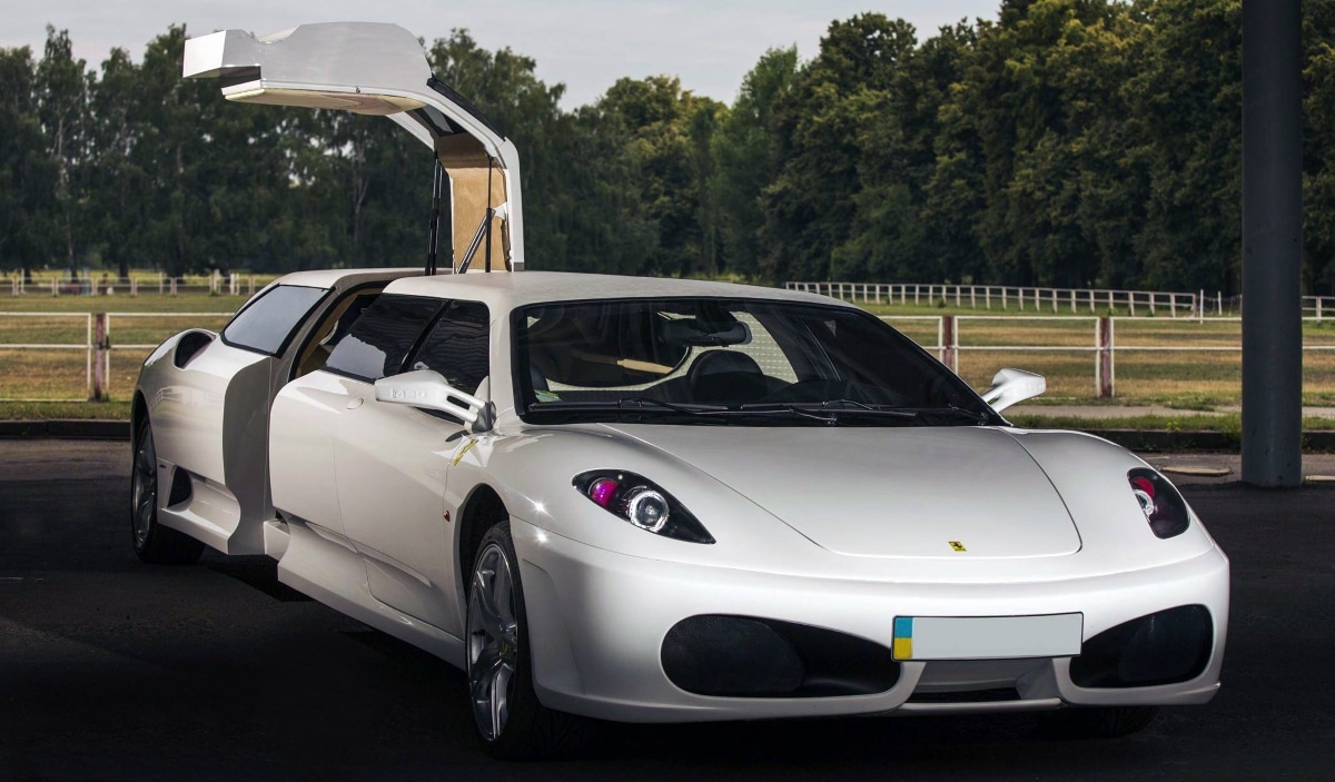 Una Ferrari F430 limousine "taroccata" sequestrata in Campania