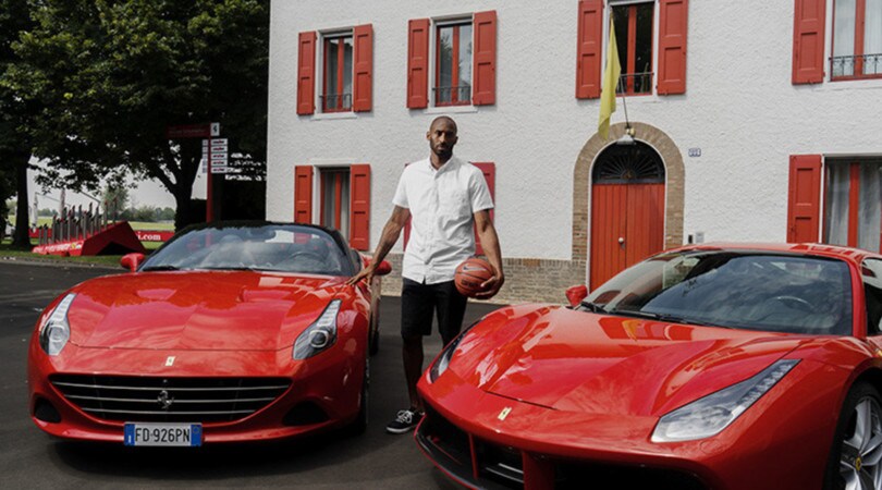 Kobe Bryant, un Black Mamba alla Ferrari