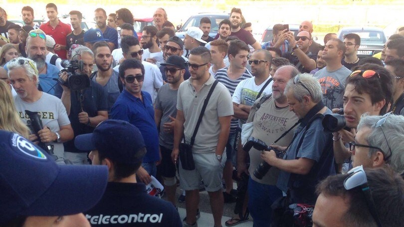 Juve, che entusiasmo all'aeroporto in attesa di Higuain