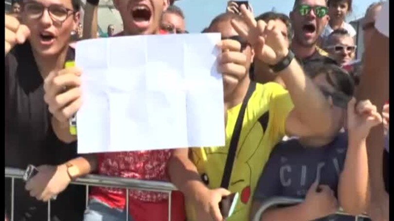Tifosi Juve: "Chi non salta è napoletano"