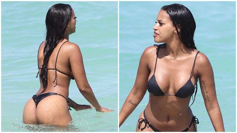 Fanny Neguesha si rilassa a Miami