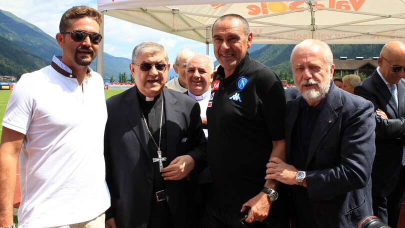Napoli, il cardinale Sepe benedice gli azzurri a Dimaro